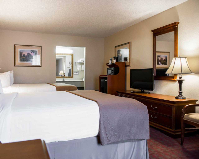 Bedroom 3, Quality Inn & Suites Live Oak I-10 Exit 283, Suwannee