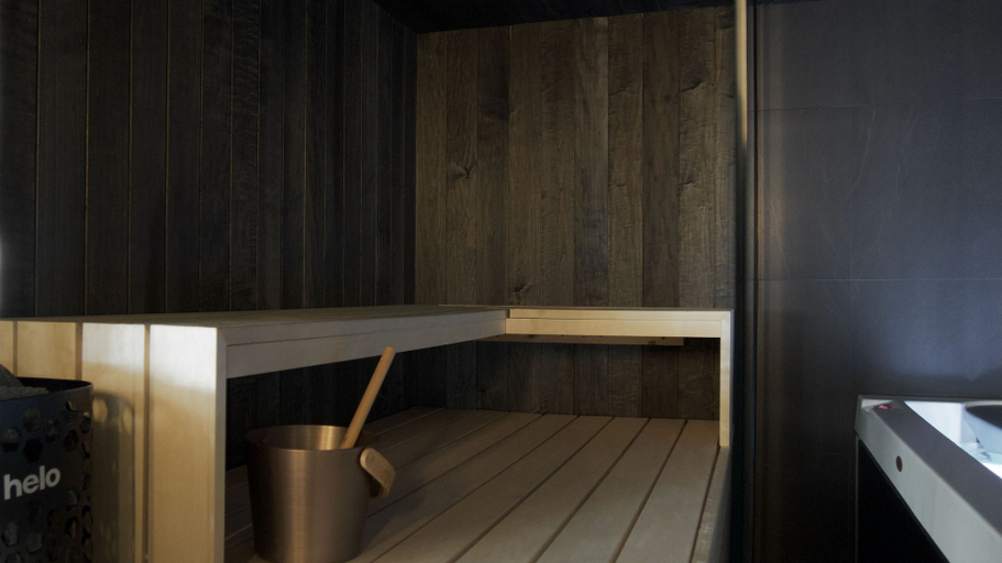 Sport & Beauty, Suite with Sauna & Jacuzzi in Kamppi, Uusimaa