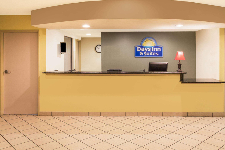 Public Area 2, Days Inn & Suites by Wyndham Thibodaux, Lafourche
