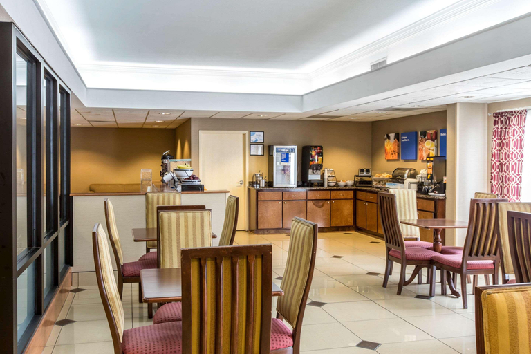 Food & Drinks 5, Comfort Inn & Suites Thomson Area, McDuffie