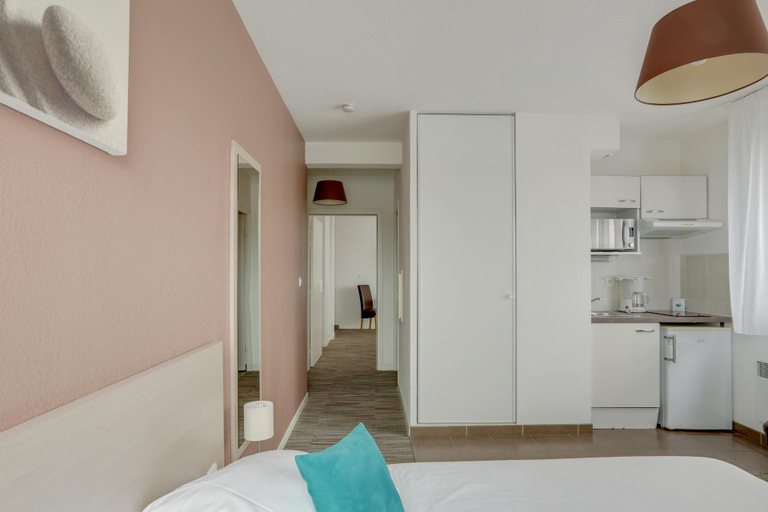 Bedroom 3, All Suites Appart Hôtel - Dunkerque Centre, Nord