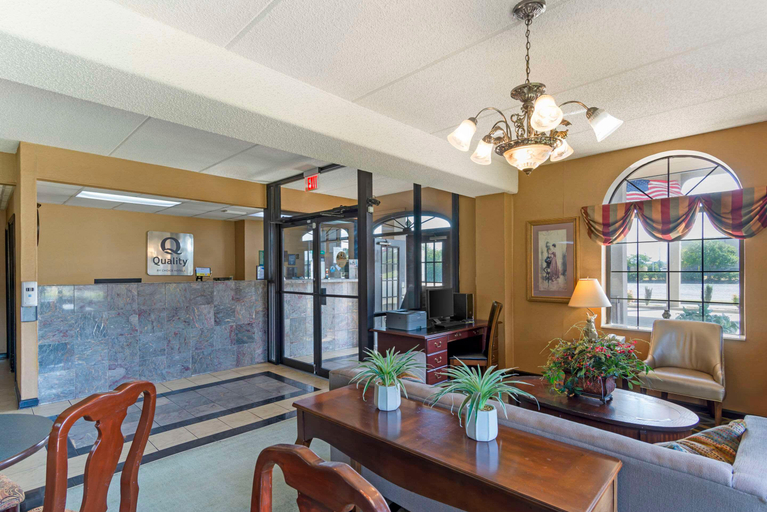 Public Area 3, Quality Inn Cordele, Crisp