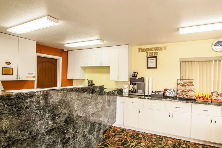 Public Area 3, Rodeway Inn Willamette River, Benton