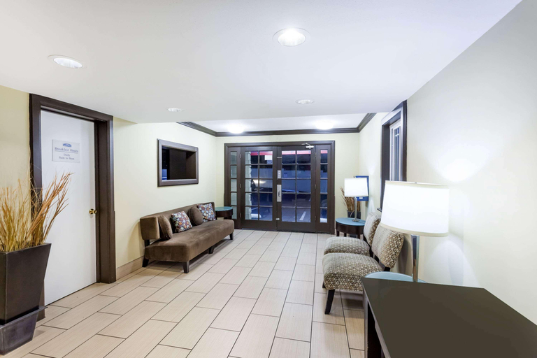 Public Area 2, Howard Johnson by Wyndham San Diego Hotel Circle, San Diego