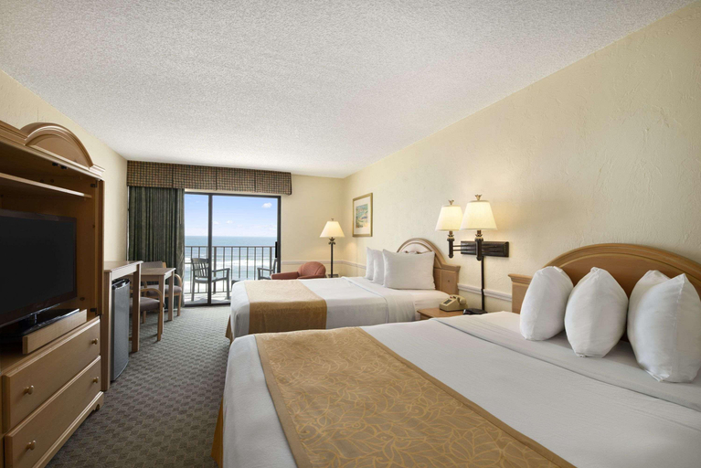 Bedroom 3, Days Inn by Wyndham Daytona Oceanfront, Volusia
