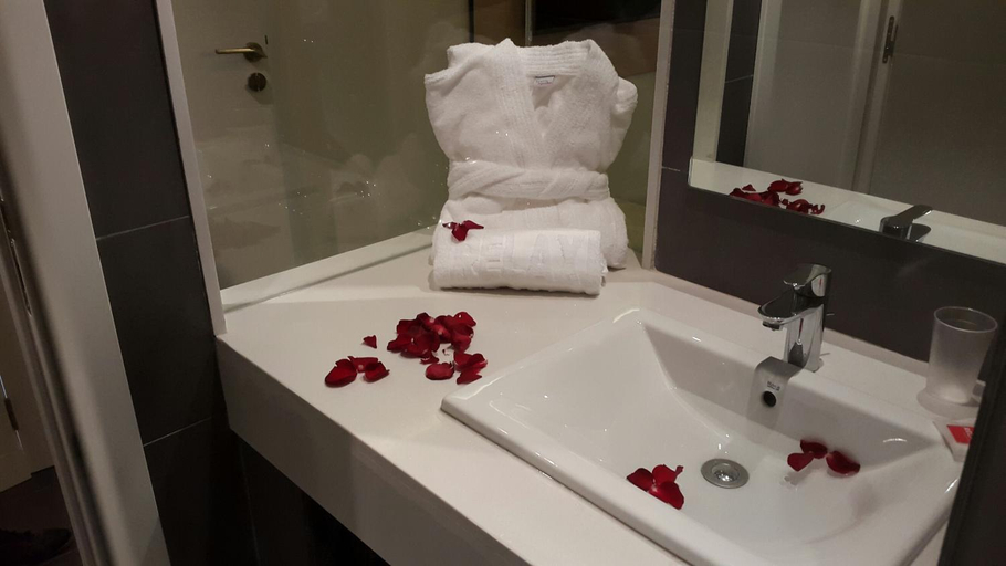 Bathroom 2, Relax Oujda, Oujda Angad