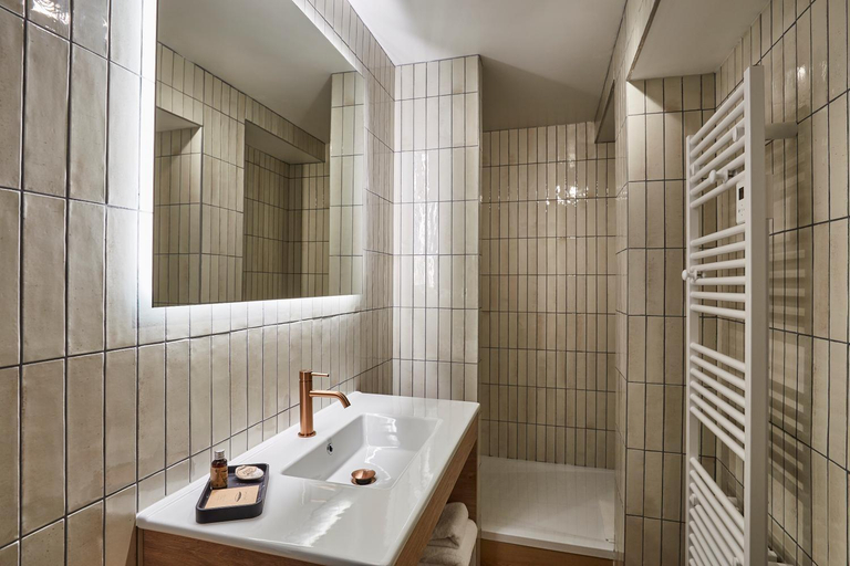 Bathroom 2, Hotel Monsieur Georges, Pas-de-Calais