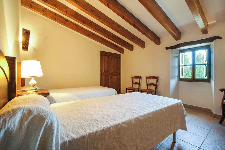 Others 2, Villa Butxaco, Baleares