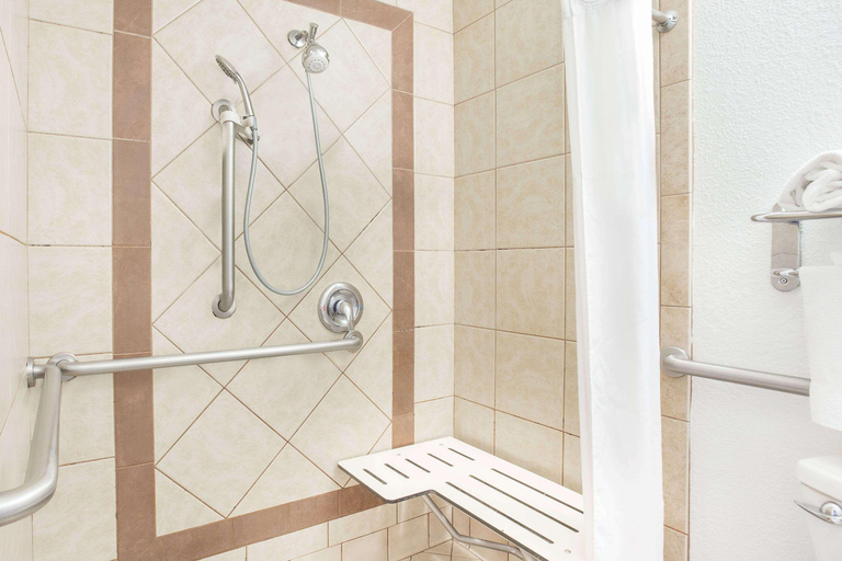 Bathroom 5, Days Inn by Wyndham Turlock, Stanislaus