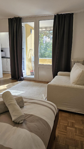 Bedroom 2, Messe Studio Suites Basel #1, Basel