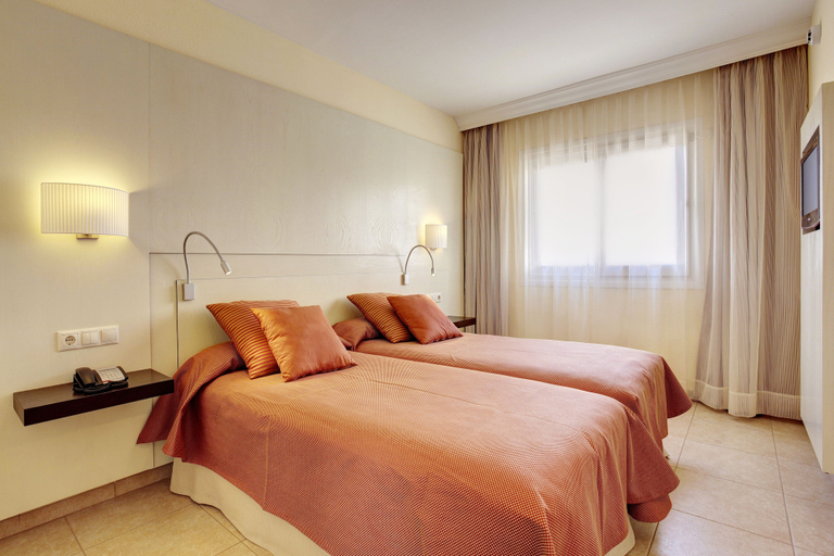 Bedroom 3, Grupotel Tamariscos, Baleares