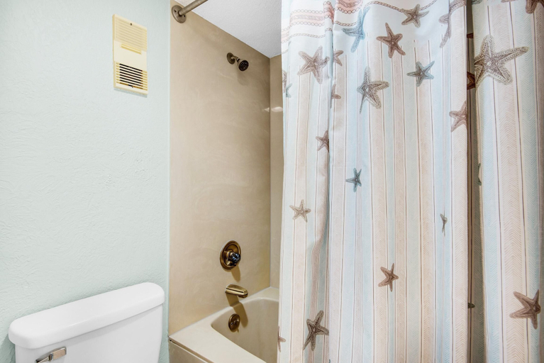 Bathroom 4, Edgewater #1007, Walton