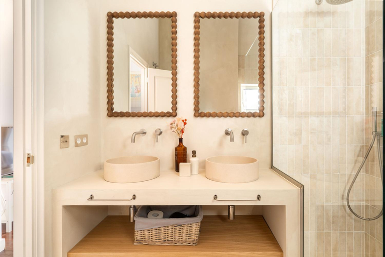 Bathroom 3, BCN Apartments 41, Barcelona