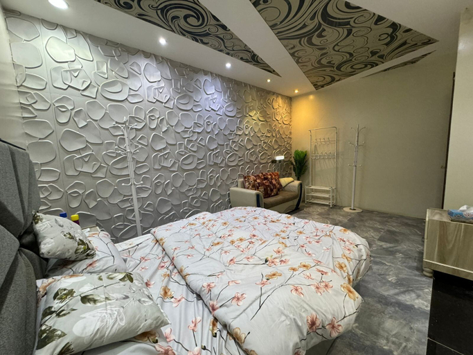 Bedroom, VIP resort chalet 26, Riyadh