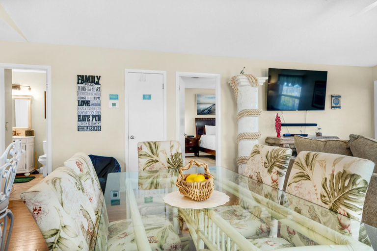 Others 5, Renovated Home Near Beach and Shopping, Okaloosa