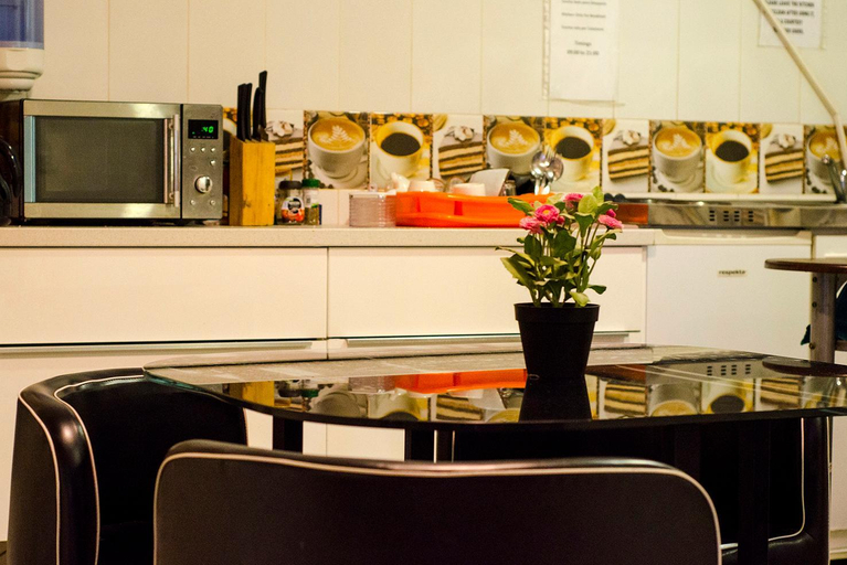 Others 2, Hostel Ideal Badal, Barcelona