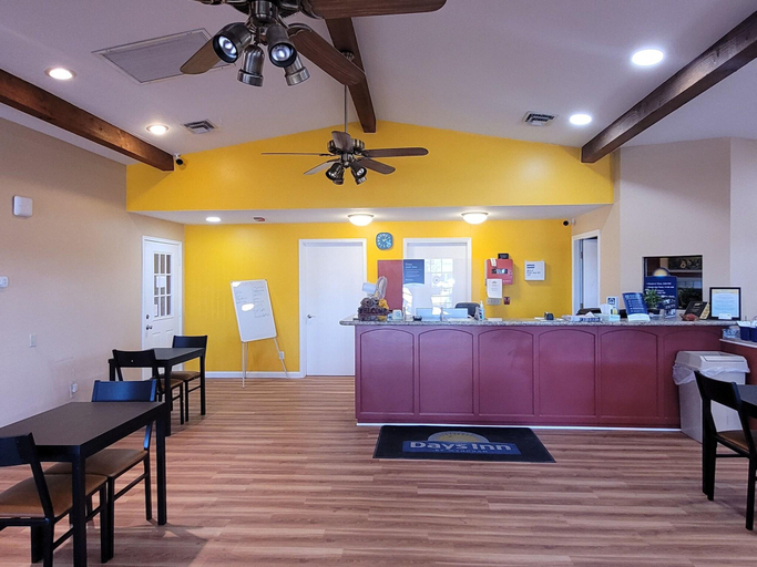 Public Area 2, Days Inn by Wyndham Willcox, Cochise