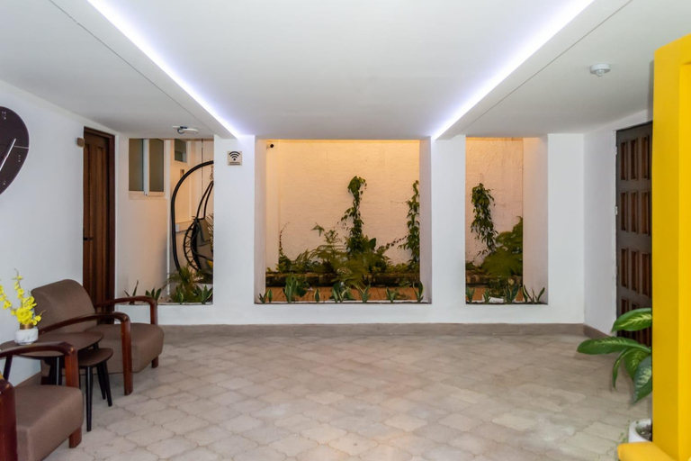 Others 3, Spacious-Comfortable, King bed, Miraflores Area H16, ZONA 7