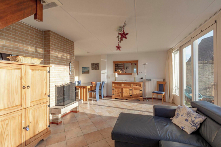 Living room 4, Alluring Holiday Home Near Beach, Den Helder