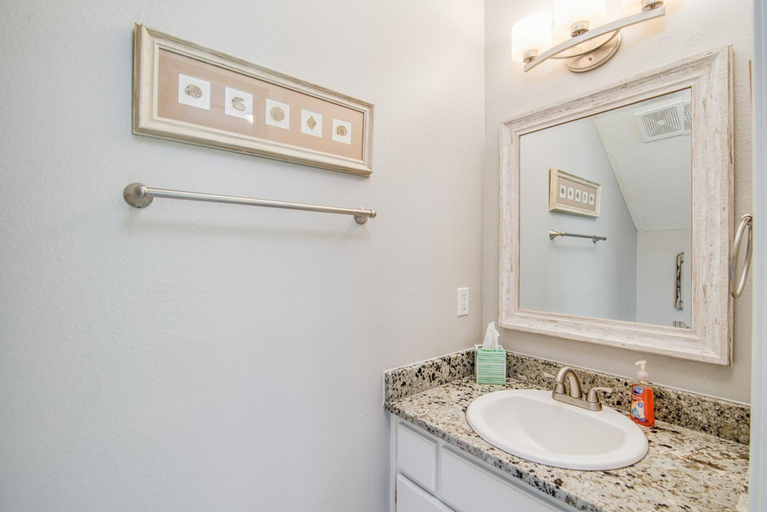 Bathroom, Gulf Walk 506, Walton