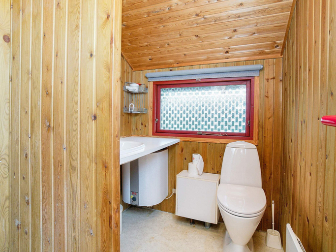 Bathroom 3, 5 Person Holiday Home in Jaegerspris, Frederikssund