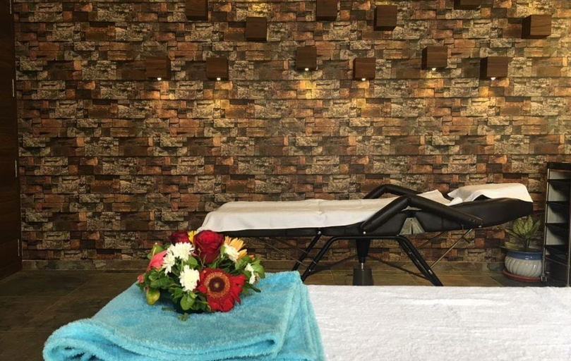 Sport & Beauty, 7 seasons Resort & Spa, Jamnagar