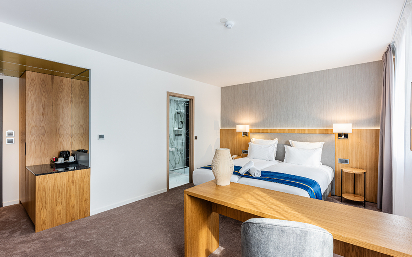 Bedroom 3, Brit Hotel Privilège Paris - Rosny, Seine-Saint-Denis