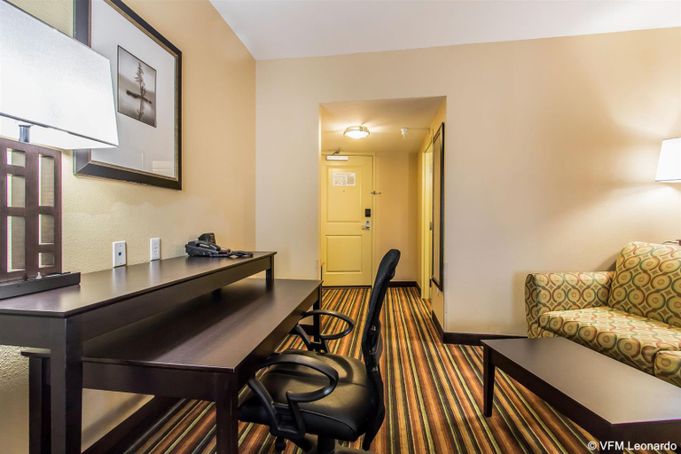 Exterior & Views 2, Comfort Suites Jackson I-40, Madison