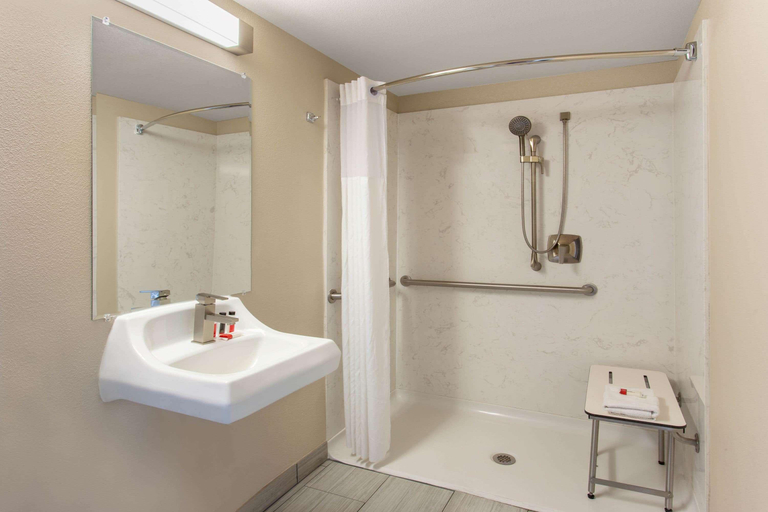 Bathroom 5, Days Inn by Wyndham Merced / Yosemite Area, Merced