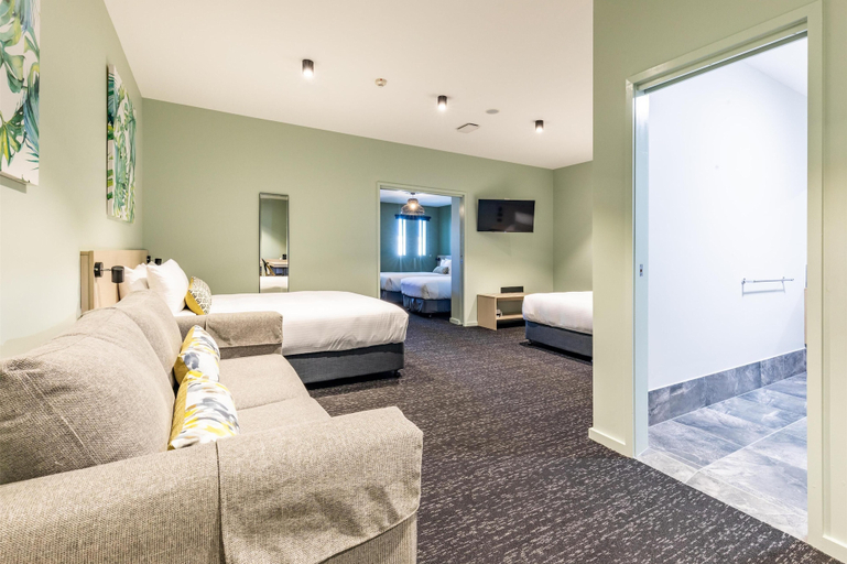 Bedroom 28