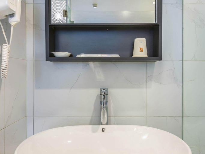 Bathroom 3, 7 Days Premium· Beijing Madianqiao Bei, Beijing