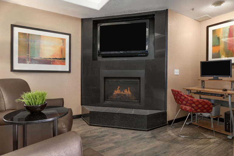 Public Area 3, Super 8 by Wyndham Calgary Shawnessy Area, Division No. 6