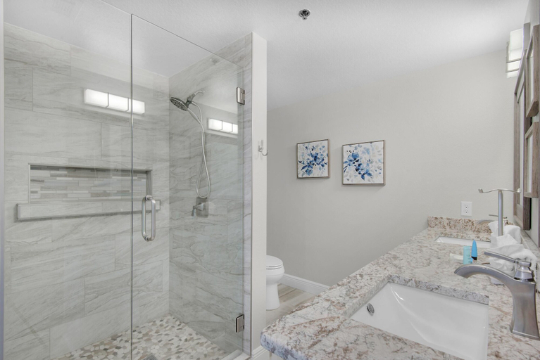 Others 5, Ariel Dunes I 1509, Walton