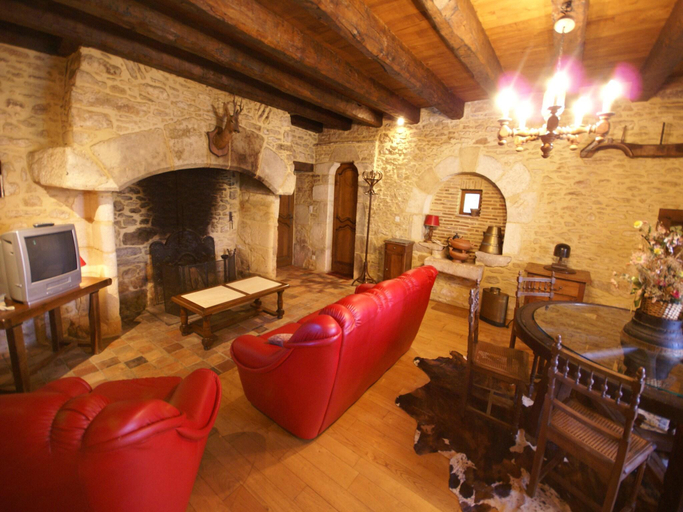 Others 5, Lovely Perigord holiday home in private forest, Dordogne