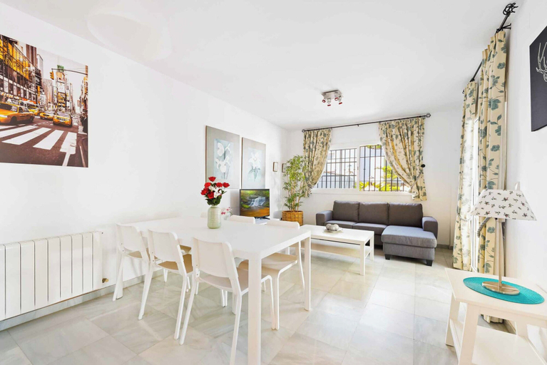 Others 5, Villa Clarence, Málaga