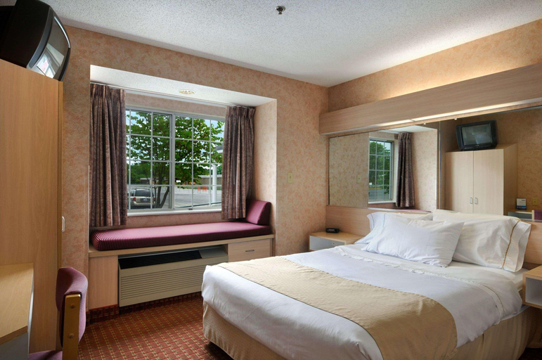 Bedroom 5, Microtel Inn & Suites By Wyndham Baldwinsville/Sy, Onondaga