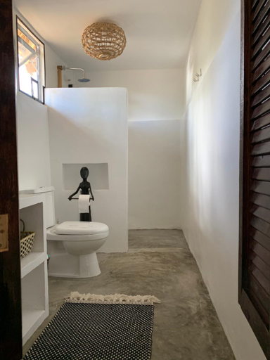 Bathroom 3, Three Little Birds Resort, Anda