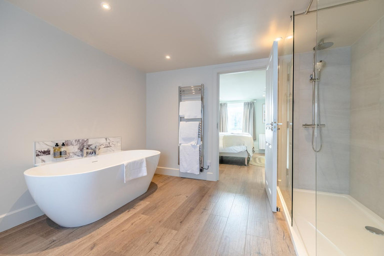 Bathroom 3, Glan Yr Afon, Gwynedd