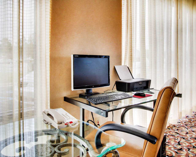 Public Area 2, Quality Inn & Suites University Area, Forrest