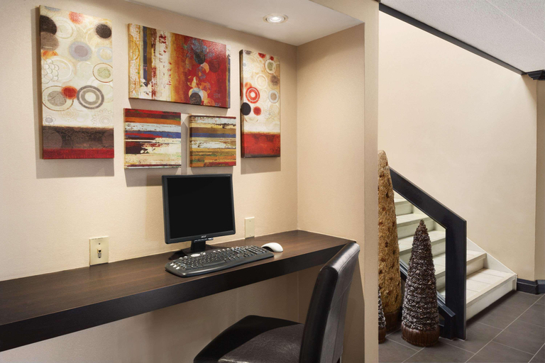Others 5, Days Inn by Wyndham Brantford, Brant