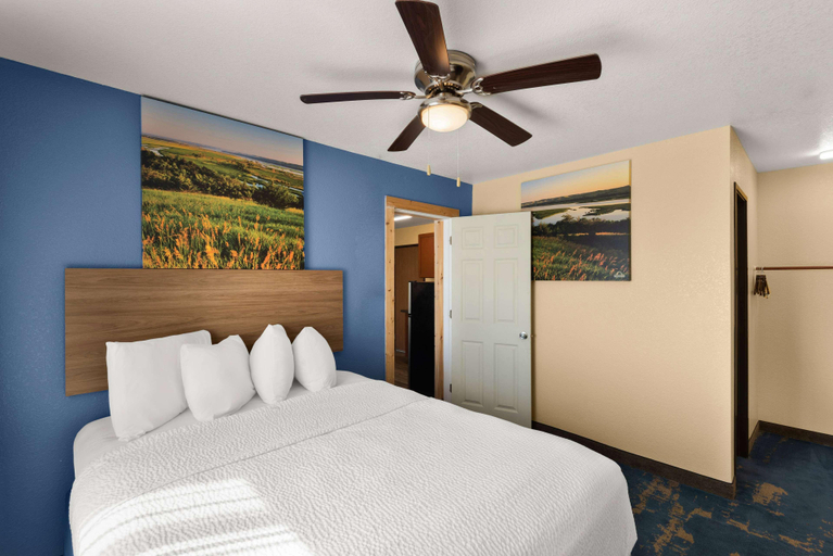 Bedroom 3, Days Inn by Wyndham Newton, Jasper