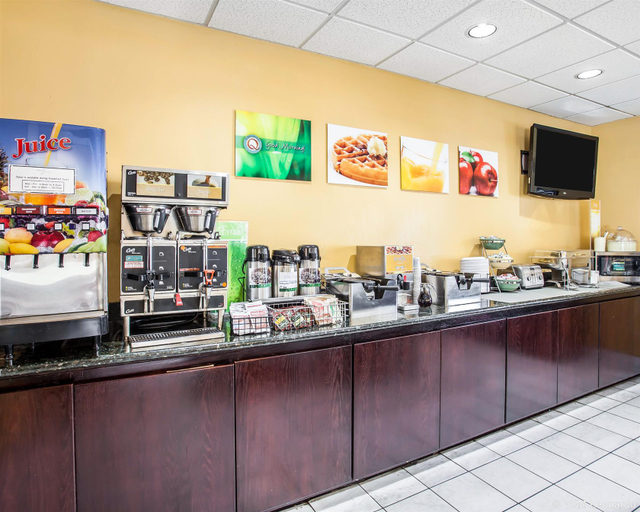 Food & Drinks 5, Quality Inn Grand Suites Bellingham, Whatcom