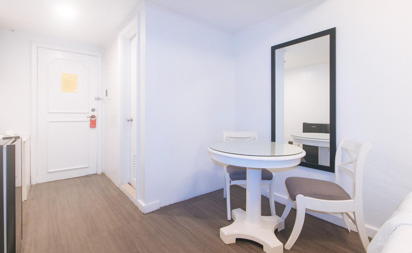 Bathroom, RedDoorz @ MPT Suites, Makati City