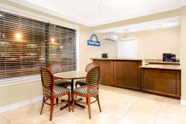Public Area, Days Inn by Wyndham Kingman East, Mohave