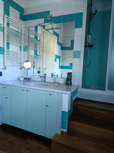 Bathroom 4, Casa  Safranum con piscina e giardino privati, Cuneo