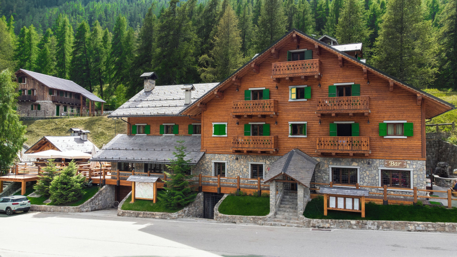 Exterior & Views 2, Hotel Chamois d'Or, Alpes-Maritimes