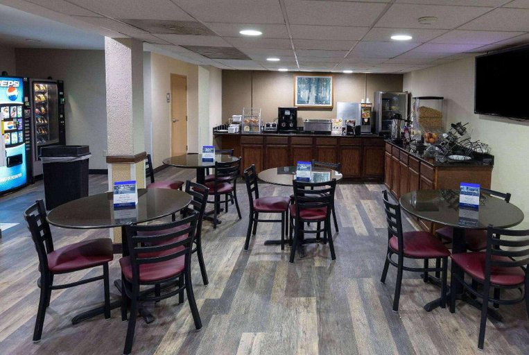 Food & Drinks 5, Wingate by Wyndham Somerset, Somerset