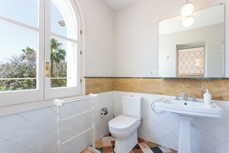 Bathroom 3, Traditional House With Private Terrace. Campamento, Sevilla