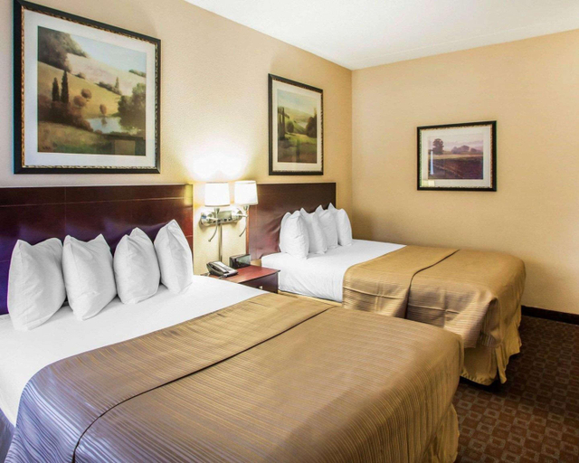 Bedroom 4, Quality Inn & Suites Peoria, Peoria