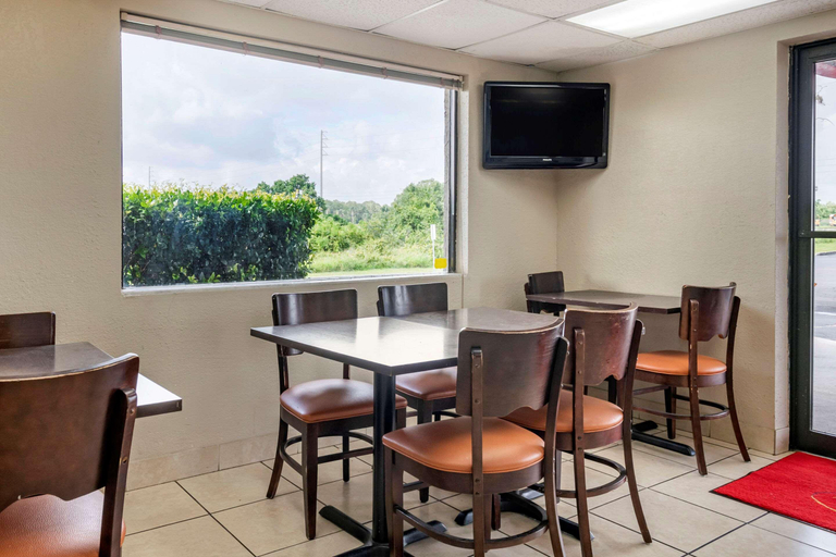 Others 5, Econo Lodge Sebring, Highlands